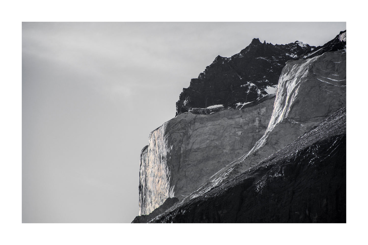 Cuerno en Blanco y Negro