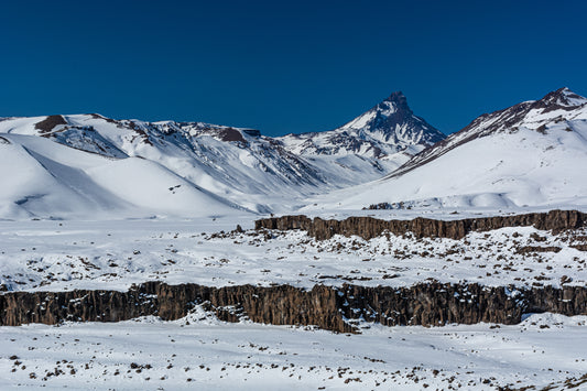 Valle de Los Cóndores y Cerro Campanario