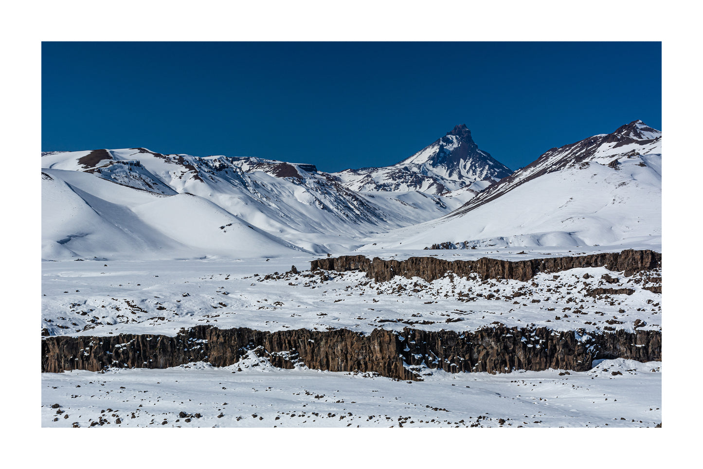 Valle de Los Cóndores y Cerro Campanario