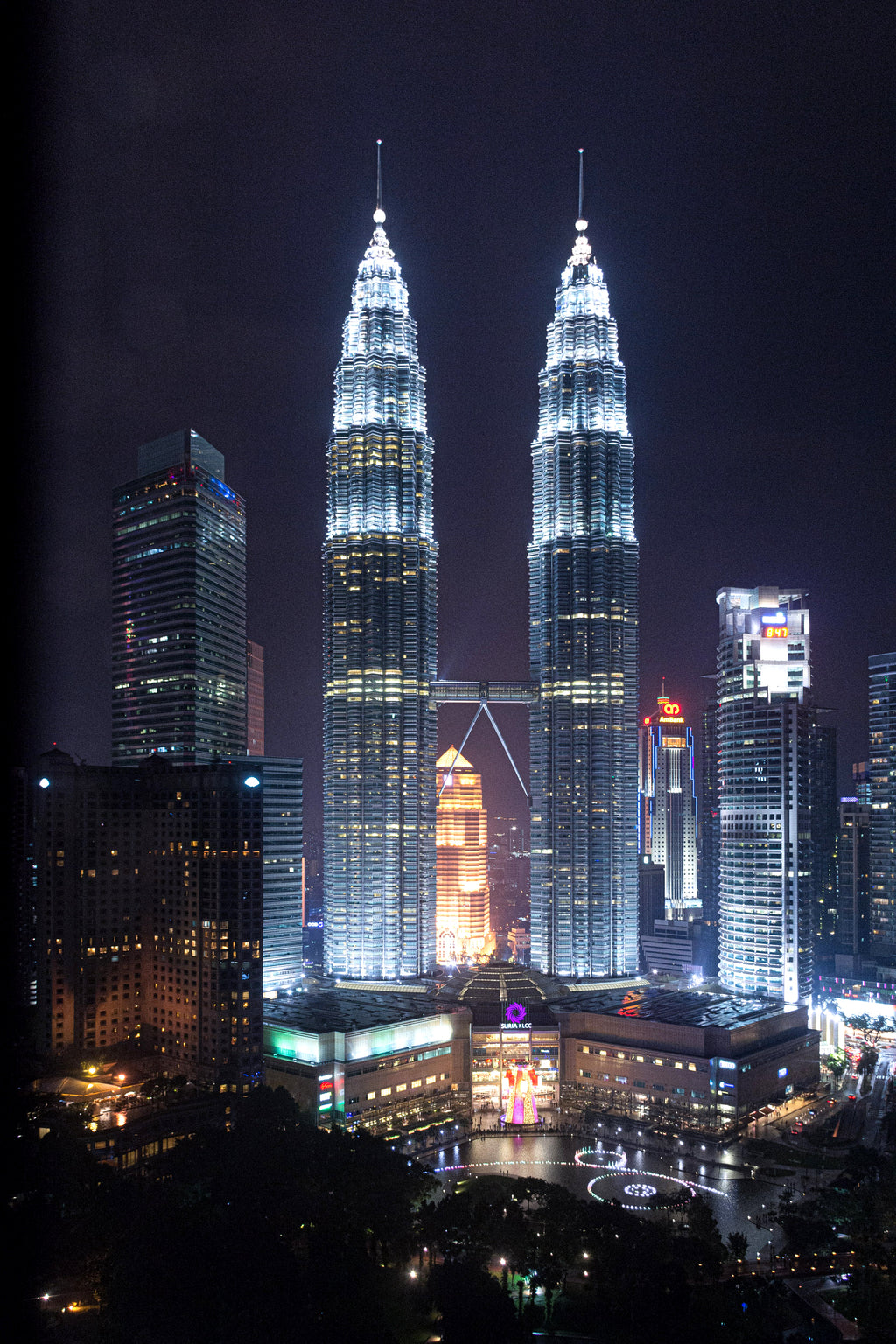 V. MYS - Petronas Twin Towers