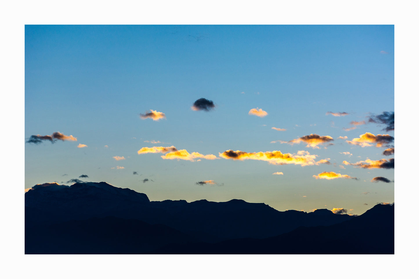 Amaneciendo entre Nubes